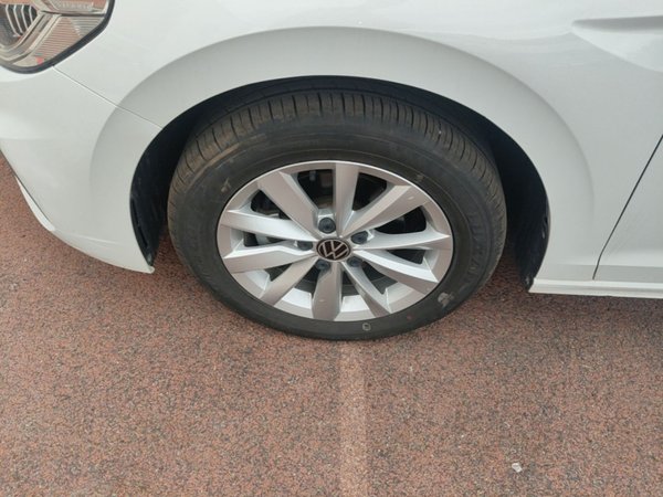 Volkswagen Bora 2021, 28800 км, за 10549 USD - фото 8