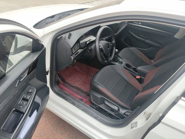 Volkswagen Bora 2021, 28800 км, за 10549 USD - фото 19