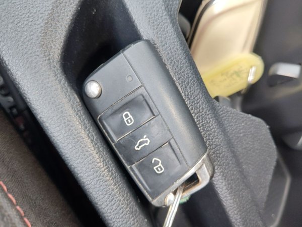 Volkswagen Bora 2021, 28800 км, за 10549 USD - фото 12