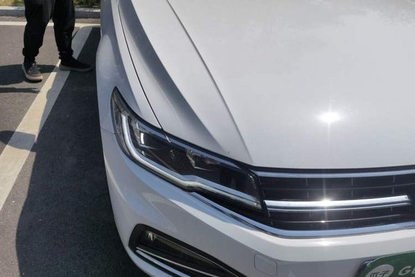 Volkswagen Bora 2021, 49100 км, за 8315 USD - фото 16