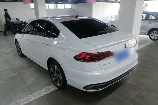 Volkswagen Bora 2023, 22599 км, за 11916 USD
