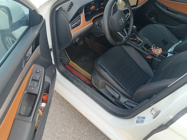 Volkswagen Bora 2023, 26700 км, за 10078 USD - фото 17