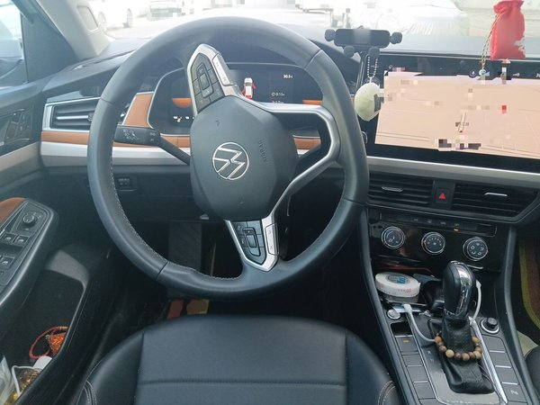 Volkswagen Bora 2023, 26700 км, за 10078 USD - фото 11
