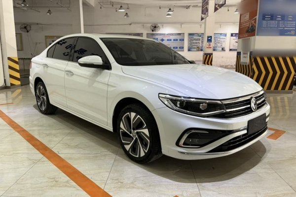 Volkswagen Bora 2023, 37400 км, за 13639 USD