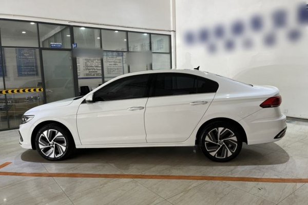 Volkswagen Bora 2023, 37400 км, за 13639 USD