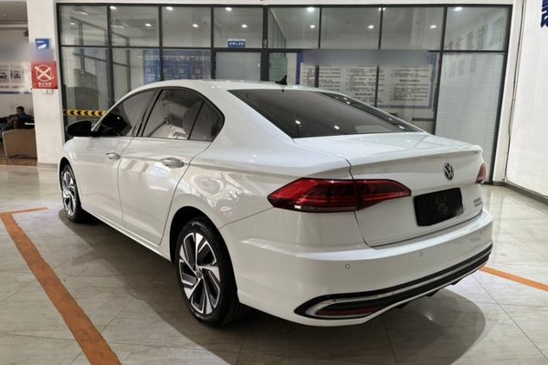 Volkswagen Bora 2023, 37400 км, за 13639 USD