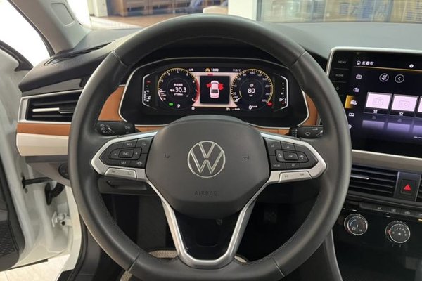 Volkswagen Bora 2023, 37400 км, за 13639 USD - фото 10