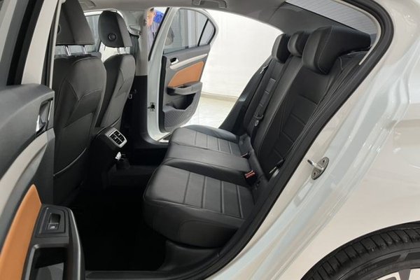 Volkswagen Bora 2023, 37400 км, за 13639 USD - фото 16