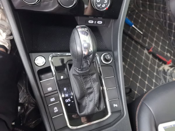 Volkswagen Bora 2023, 77400 км, за 10484 USD - фото 13