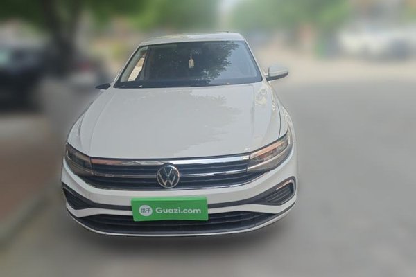 Volkswagen Bora 2023, 90000 км, за 8822 USD
