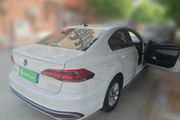 Volkswagen Bora 2023, 90000 км, за 8822 USD