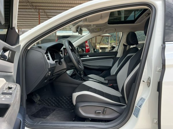 Volkswagen Bora 2023, 36200 км, за 13490 USD - фото 9