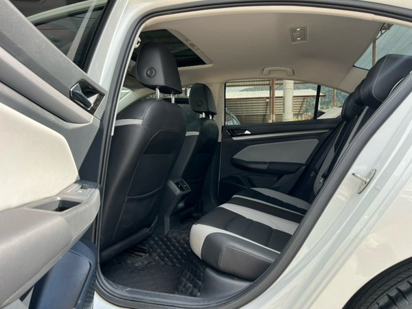 Volkswagen Bora 2023, 36200 км, за 13490 USD - фото 10