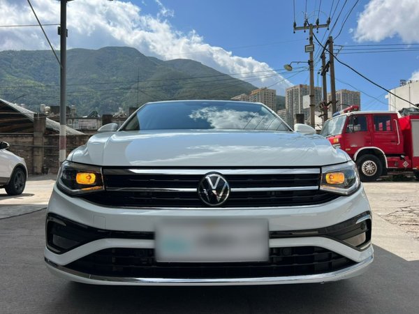 Volkswagen Bora 2023, 36200 км, за 13490 USD