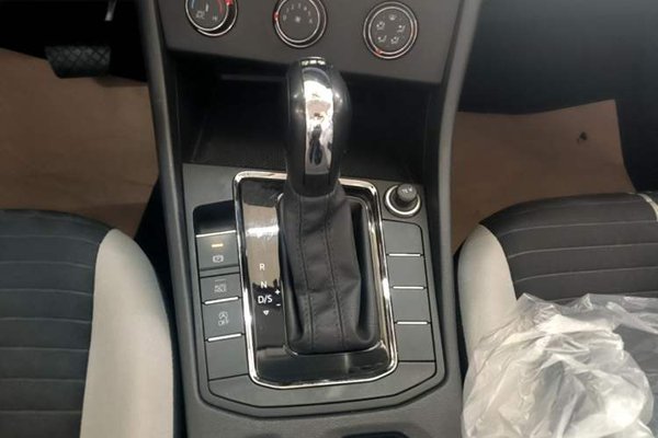 Volkswagen Bora 2024, 41700 км, за 11012 USD - фото 17
