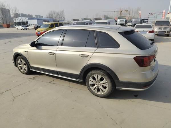 Volkswagen C-Trek 2017, 164300 км, за 6621 USD