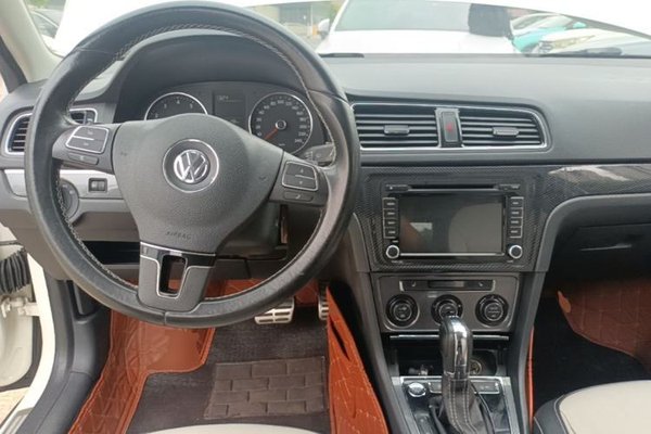 Volkswagen Cross Lavida 2014, 124200 км, за 6299 USD - фото 13