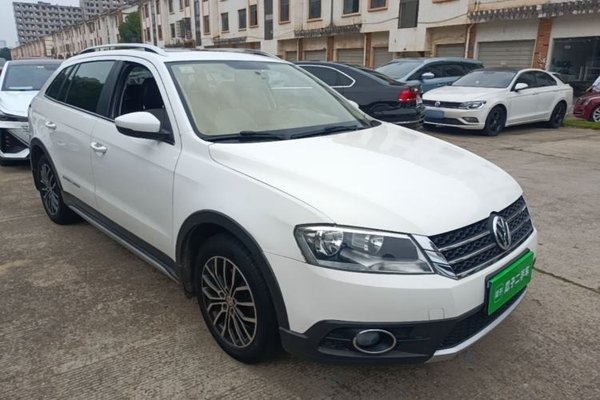 Volkswagen Cross Lavida 2014, 124200 км, за 6299 USD