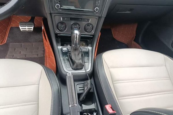Volkswagen Cross Lavida 2014, 124200 км, за 6299 USD - фото 17