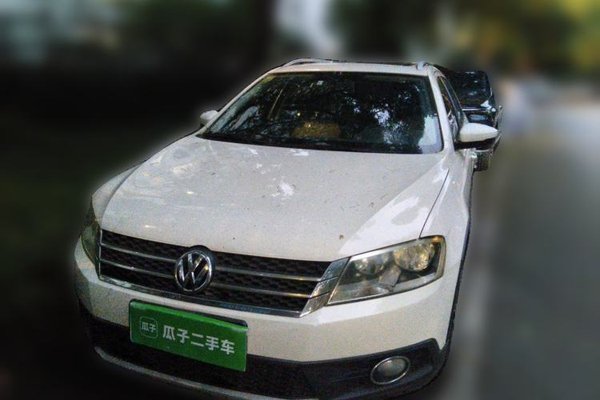 Volkswagen Cross Lavida 2014, 143300 км, за 4848 USD
