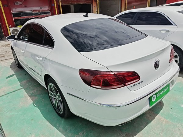 Volkswagen FAW-Volkswagen CC 2015, 102600 км, за 8770 USD