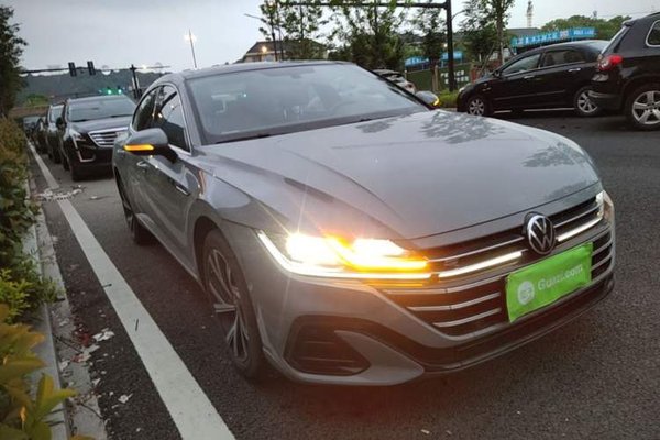 Volkswagen FAW-Volkswagen CC 2021, 75900 км, за 18281 USD