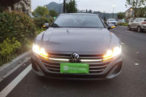 Volkswagen FAW-Volkswagen CC 2021, 75900 км, за 18281 USD