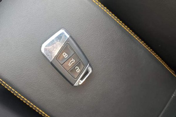 Volkswagen FAW-Volkswagen CC 2023, за 22795 USD - фото 12