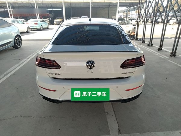 Volkswagen FAW-Volkswagen CC 2023, 61600 км, за 22439 USD
