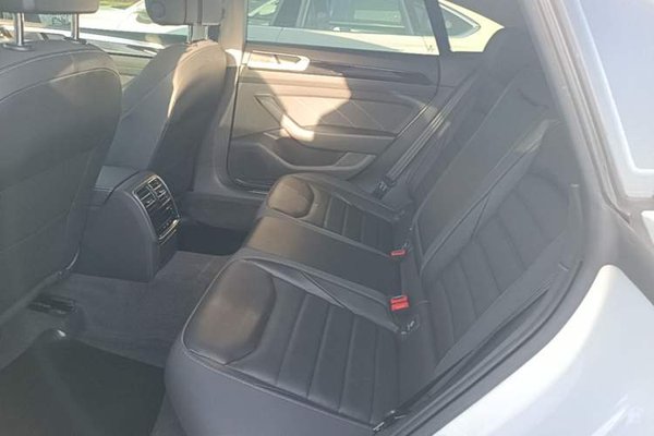 Volkswagen FAW-Volkswagen CC 2024, 17300 км, за 25352 USD