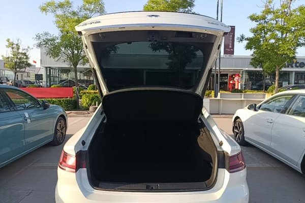 Volkswagen FAW-Volkswagen CC 2024, 17300 км, за 25352 USD - фото 6