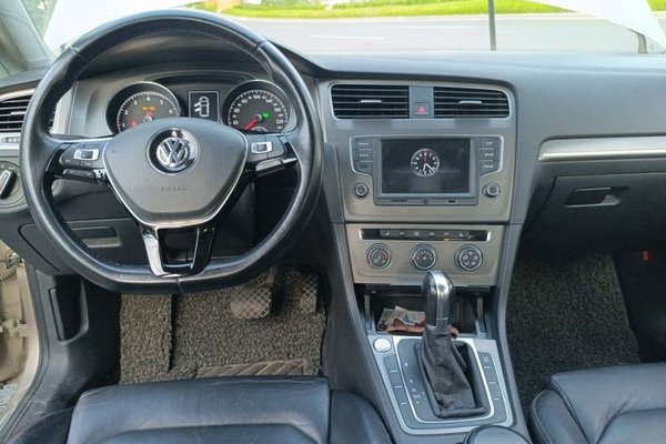 Volkswagen Golf 2015, 107899 км, за 5959 USD - фото 9
