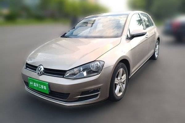 Volkswagen Golf · 2015 год