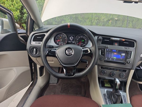 Volkswagen Golf 2015, 112500 км, за 5736 USD - фото 11