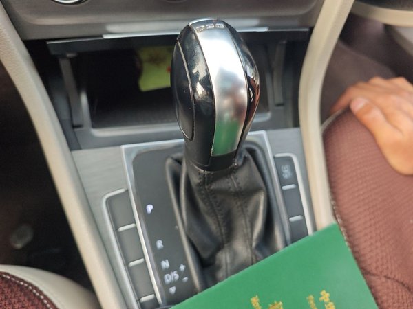 Volkswagen Golf 2015, 112500 км, за 5736 USD - фото 15
