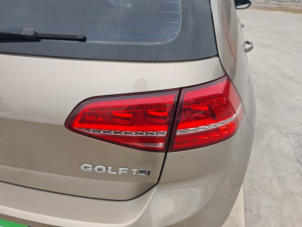 Volkswagen Golf · 2015 год