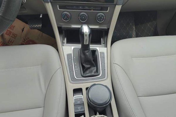 Volkswagen Golf 2015, 97899 км, за 8555 USD - фото 16