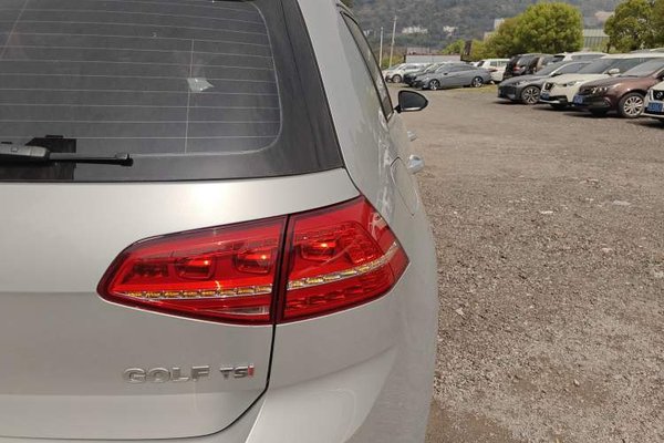 Volkswagen Golf 2015, 97899 км, за 8555 USD - фото 9