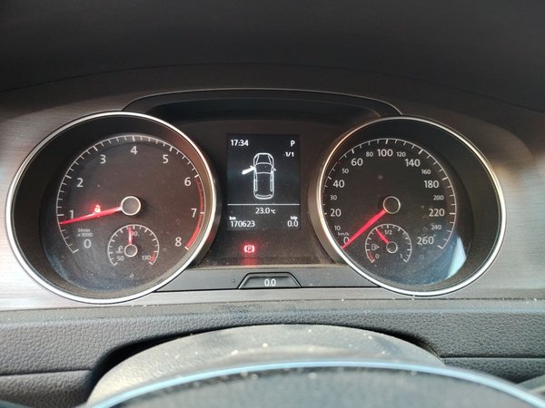 Volkswagen Golf 2015, 170600 км, за 6045 USD