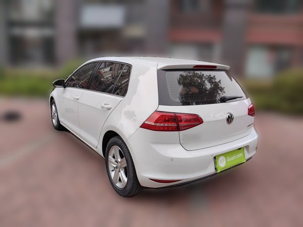 Volkswagen Golf 2015, 79400 км, за 6784 USD