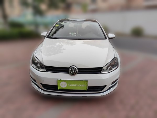Volkswagen Golf 2015, 79400 км, за 6784 USD