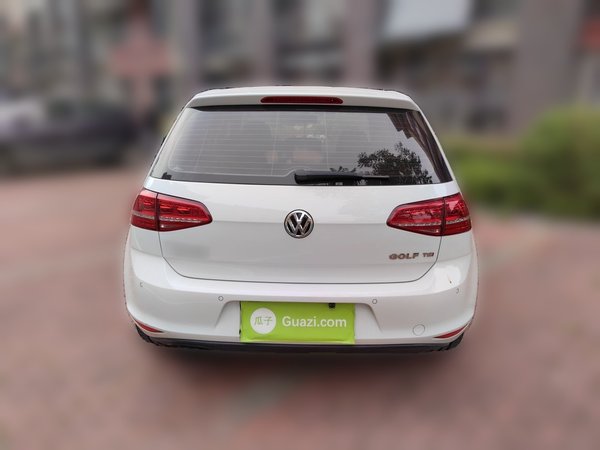 Volkswagen Golf 2015, 79400 км, за 6784 USD