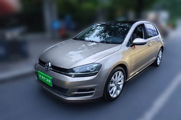 Volkswagen Golf · 2015 год