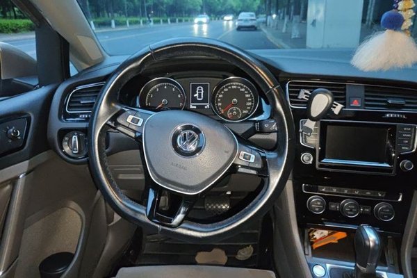 Volkswagen Golf 2015, 69900 км, за 7274 USD - фото 11