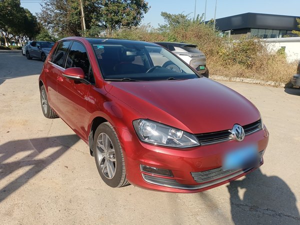 Volkswagen Golf 2016 230TSI Automatic Luxury Version, 2016 года