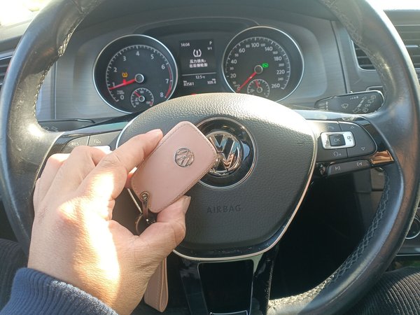 Volkswagen Golf 2016, 83500 км, за 8177 USD - фото 12