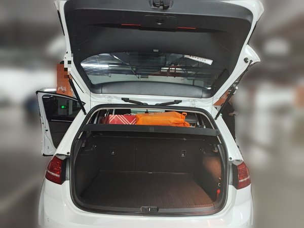 Volkswagen Golf 2016, 109000 км, за 7764 USD - фото 20