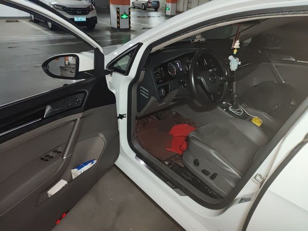 Volkswagen Golf 2016, 109000 км, за 7764 USD - фото 17