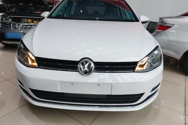 Volkswagen Golf 2016, 72500 км, за 7731 USD