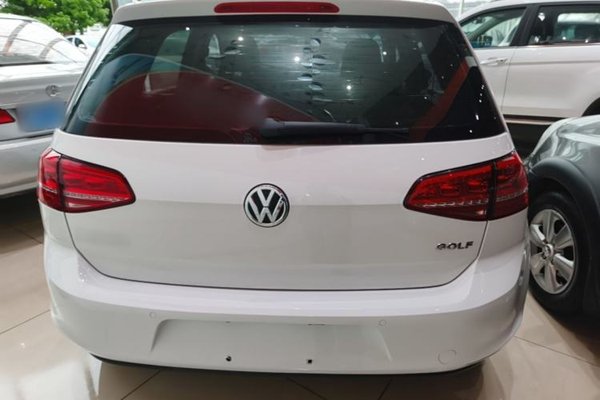 Volkswagen Golf 2016, 72500 км, за 7731 USD